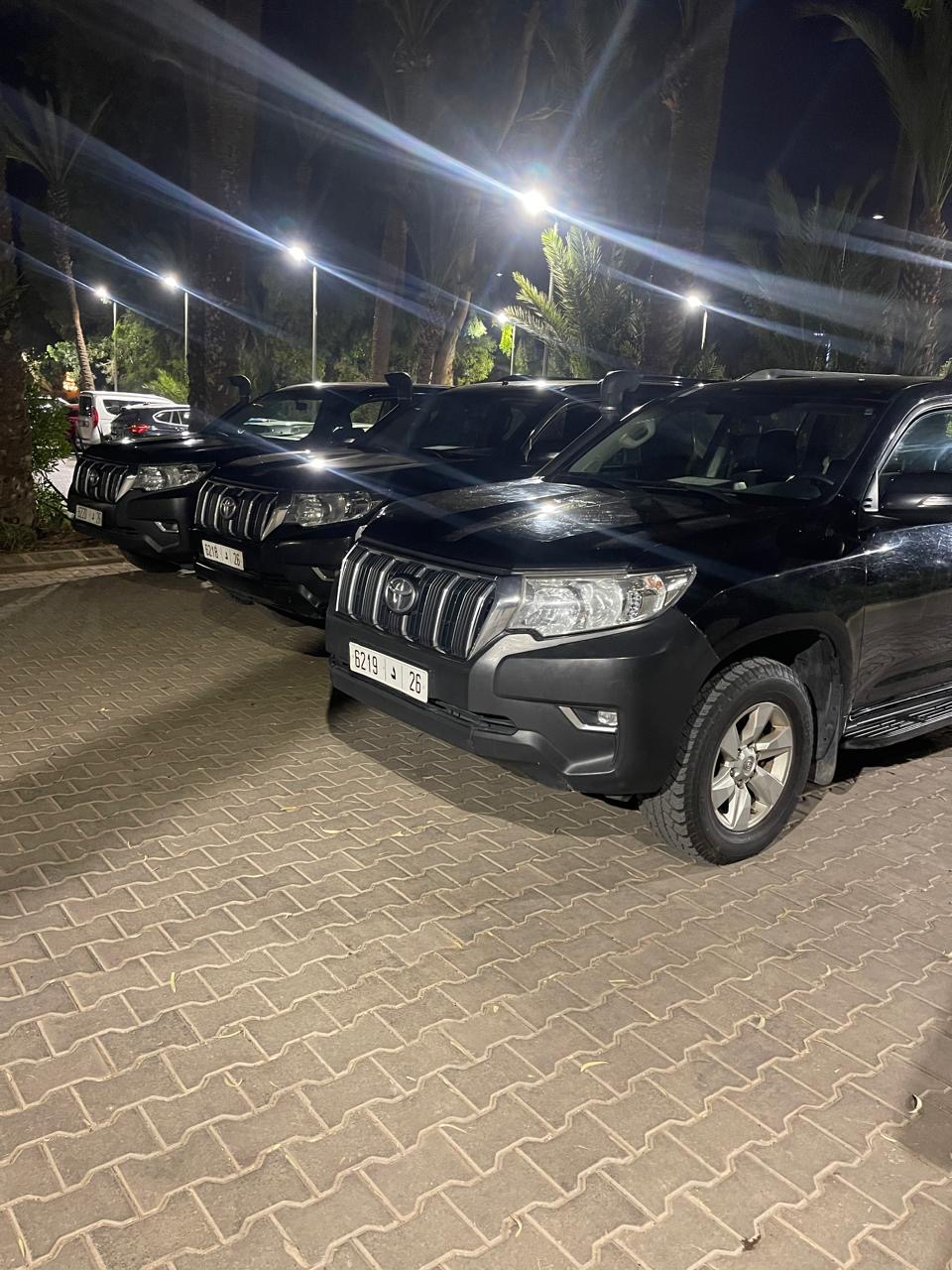 Flotte location 4x4 Toyota Prado nuit parking Marrakech